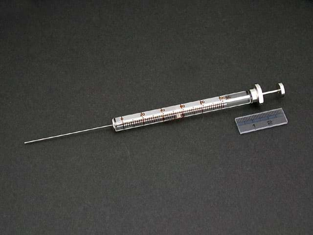 Obrázek Syringe 100F-LC; 100 µl; fixed needle;22G;51mm needle length;lc