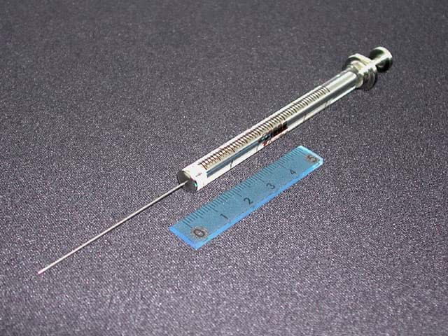 Obrázek Syringe 500F-LC;500 µl;fixed needle;22G;51mm needle length;cone tip